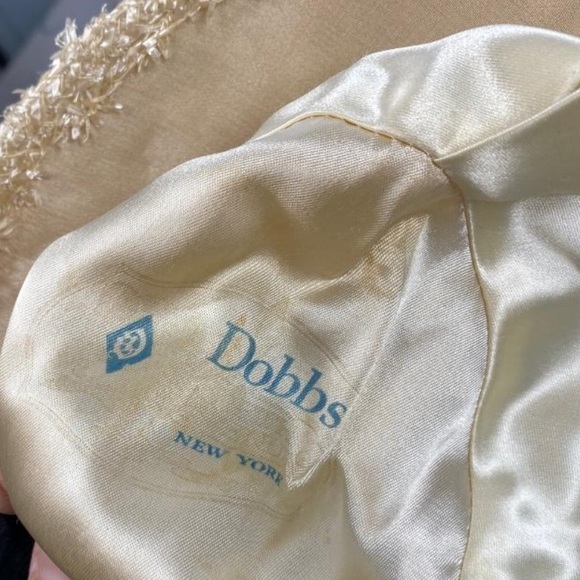 Rare- VTG Dobbs New York Derby Hat with Silver Hat pin & Raffia Trim - Picture 9 of 10